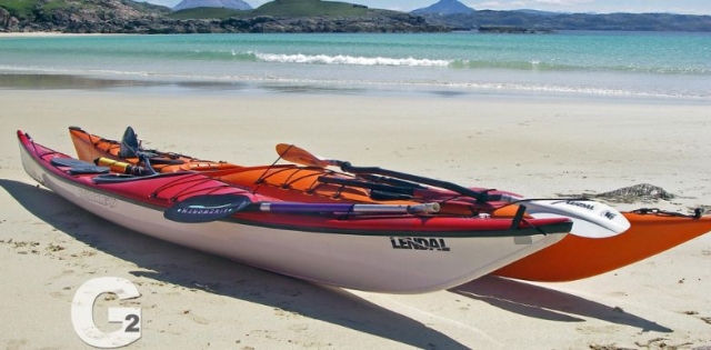 Kayak de mar en la costa oesle